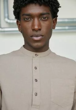 Pier One Koszula - Taupe 11 Pier One Koszula - Taupe -Pier One Sklep 02bf2dafeb9f48aca132a39f3c9562ef