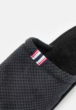 Pier One Kapcie - Black -Pier One Sklep 0379114a66bd48d881979d3d1b73626d