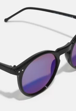 Pier One UNISEX - Okulary Przeciwsłoneczne - Black/blue 9 Pier One UNISEX - Okulary Przeciwsłoneczne - Black/blue -Pier One Sklep 11f17cbd777a412ba39007dce293526f