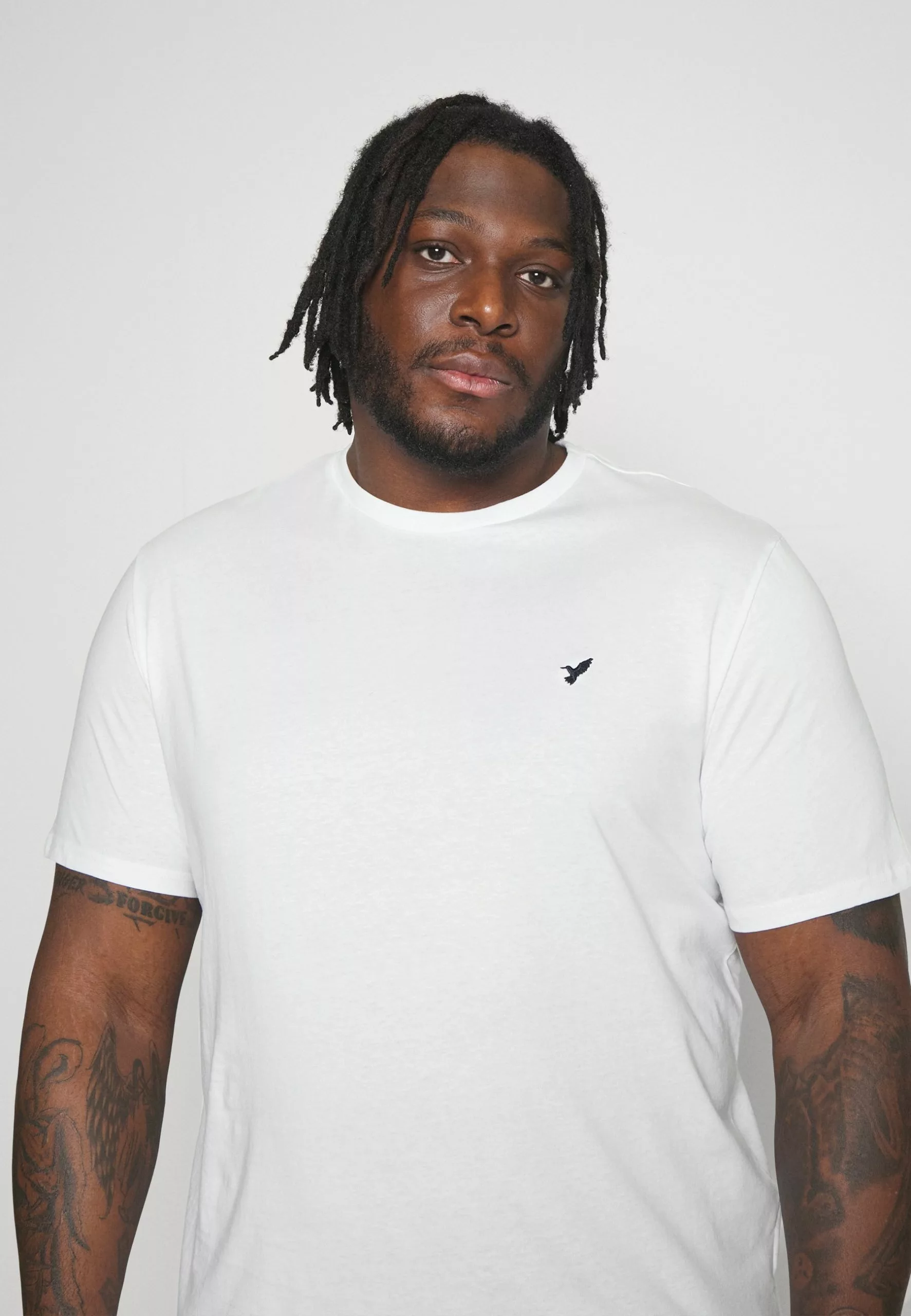 Pier One 2 PACK - T-shirt Basic - Dark Blue/white 4 Pier One 2 PACK - T-shirt Basic - Dark Blue/white - obrazek 2