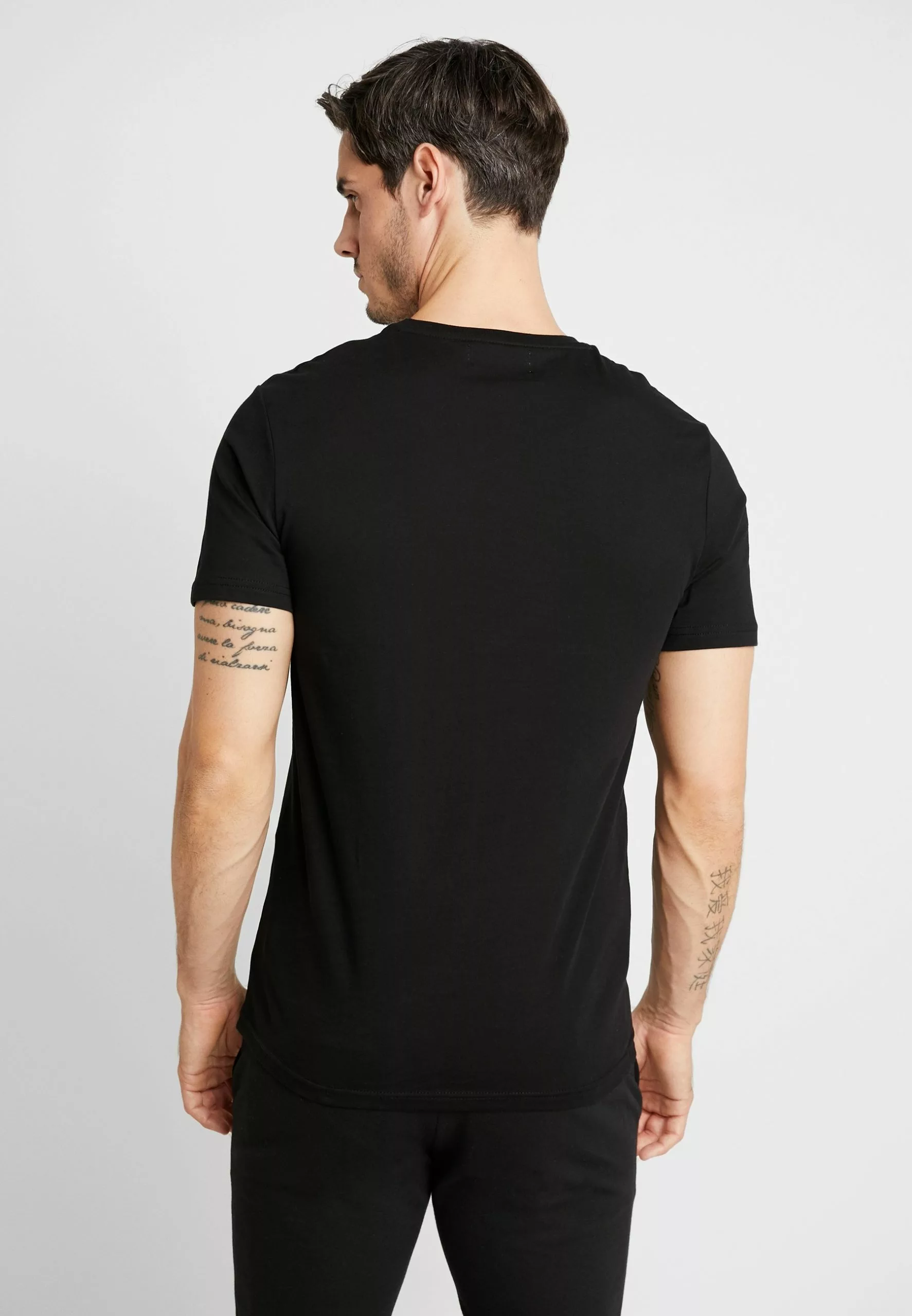 Pier One T-shirt Z Nadrukiem - Black 5 Pier One T-shirt Z Nadrukiem - Black - obrazek 3