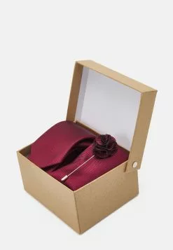 Pier One SET - Inne Akcesoria - Bordeaux -Pier One Sklep 2f7d14fa725244ad938dcc6114d253a9