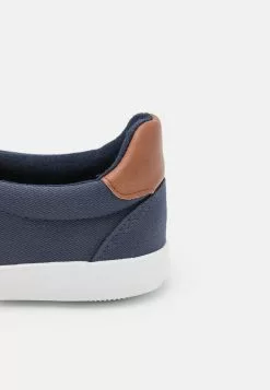 Pier One UNISEX - Półbuty Wsuwane - Dark Blue -Pier One Sklep 389e4733b80f4869a0757e54a268f427