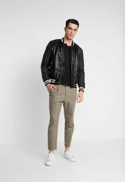 Pier One Sklep -Pier One Sklep 414e0ae9c5ac4336bb796ee37bafebed