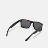 Pier One Okulary Przeciwsłoneczne - Black -Pier One Sklep 4593002dfbc74e8f8f34c560657d89ae