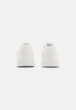Pier One UNISEX - Sneakersy Niskie - White -Pier One Sklep 4983de3eec88467780097e91a4c2581a
