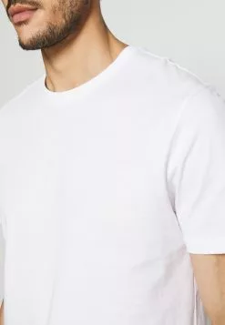 Pier One 5 PACK - T-shirt Basic - White/black/bordeaux -Pier One Sklep 4a6de0d2b72e4f1290d4d17a26a3cd34