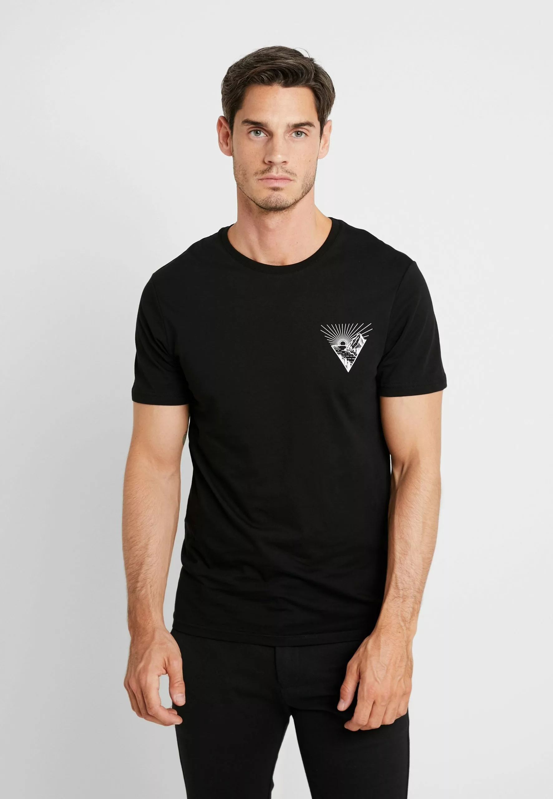Pier One T-shirt Z Nadrukiem - Black 3 Pier One T-shirt Z Nadrukiem - Black