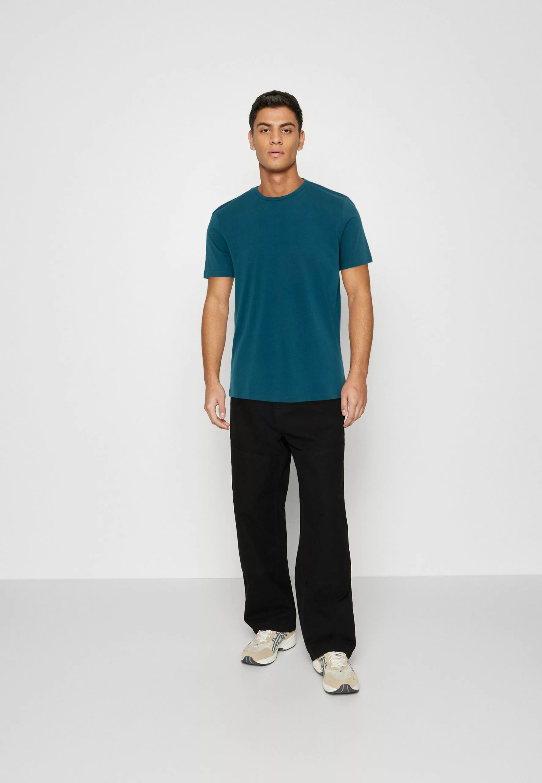 Pier One 7 PACK - T-shirt Basic - Red/silver/royal Blue 3 Pier One 7 PACK - T-shirt Basic - Red/silver/royal Blue