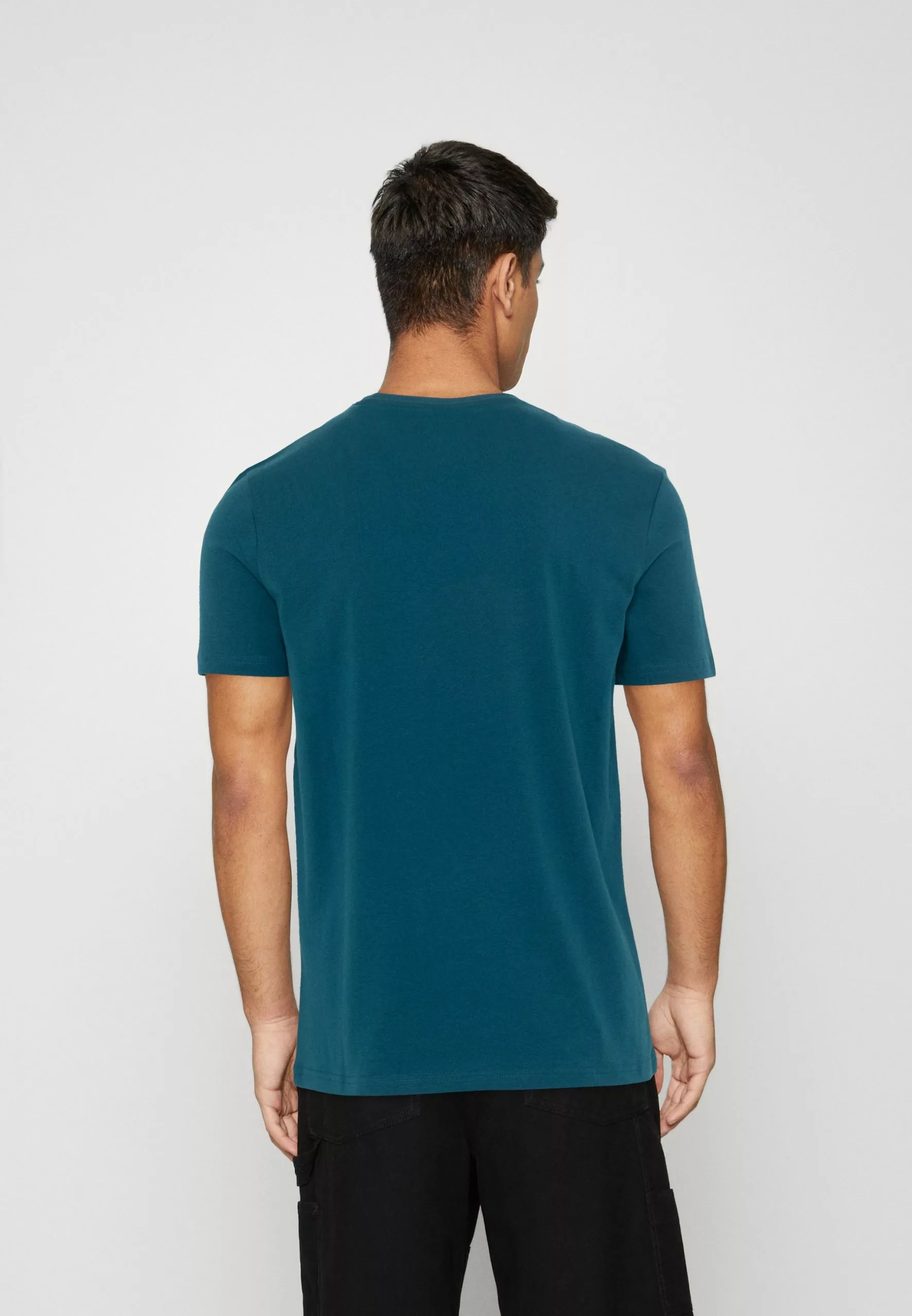 Pier One 7 PACK - T-shirt Basic - Red/silver/royal Blue 5 Pier One 7 PACK - T-shirt Basic - Red/silver/royal Blue - obrazek 3