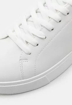 Pier One UNISEX - Sneakersy Niskie - White -Pier One Sklep 63903e23956c4a83bb62848054f57ab3