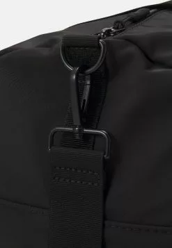 Pier One UNISEX - Torba Sportowa - Black -Pier One Sklep 698f1b29d6a44ddc92266edae733d03e