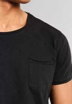 Pier One GARMENT TEE - T-shirt Basic - Black -Pier One Sklep 6a108a6cdc0a40208a060ee0ef6ba83f