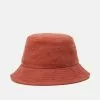 Pier One UNISEX - Kapelusz - Red -Pier One Sklep 6ca6586cd76e44df94b6187d75f98d95