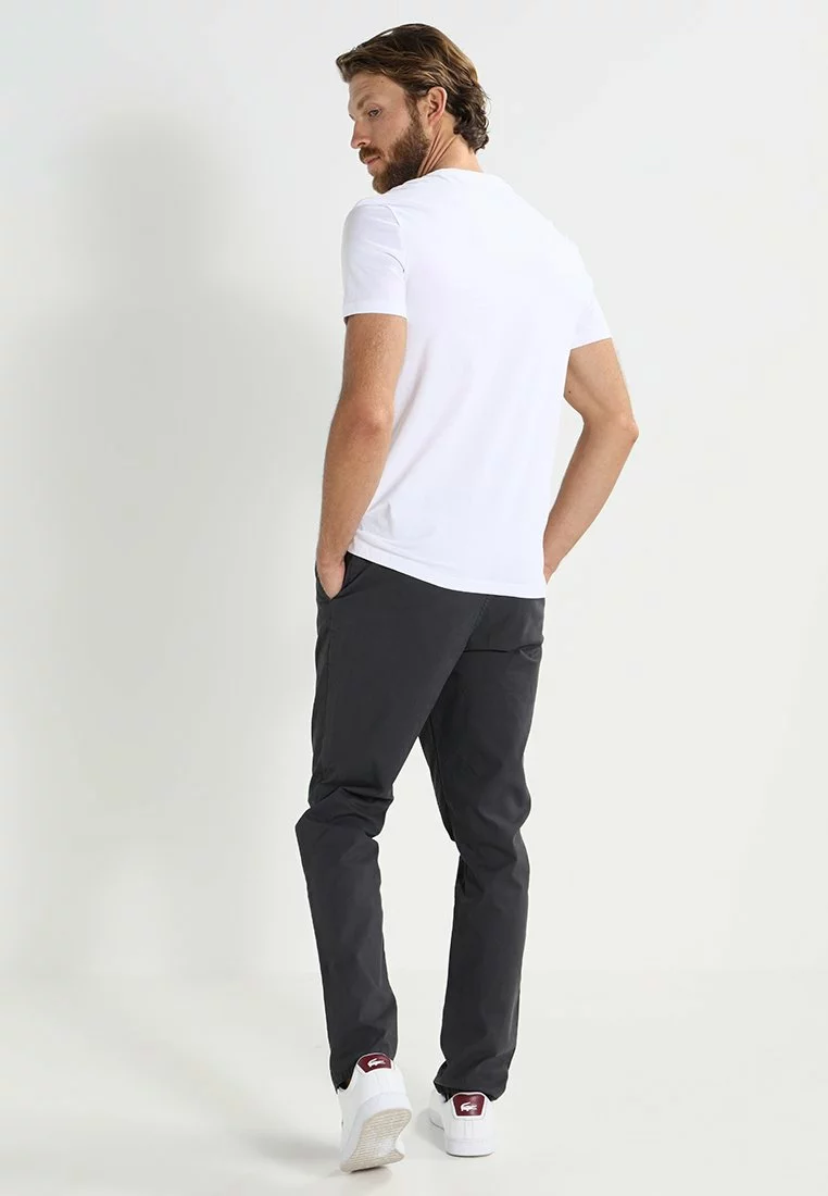 Pier One 2 PACK - T-shirt Basic - White 6 Pier One 2 PACK - T-shirt Basic - White - obrazek 4