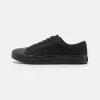 Pier One UNISEX - Sneakersy Niskie - Black -Pier One Sklep 7422c1aa6e4e4535a43eb3518f13c772