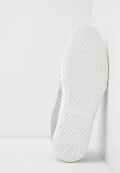 Pier One UNISEX - Sneakersy Niskie - Light Grey -Pier One Sklep 7b1054096c0b4b588134c4dab326eb91