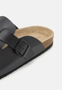 Pier One LEATHER UNISEX - Kapcie - Black -Pier One Sklep 7b28889d1d2247a8abcae3a4a4c34674