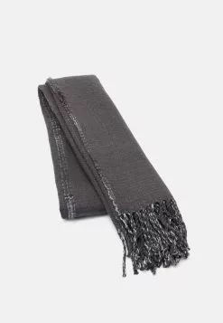 Pier One Szal - 102 - Grey_001 - White