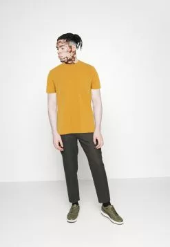 Pier One 7 PACK - T-shirt Basic - White/yellow/lilac