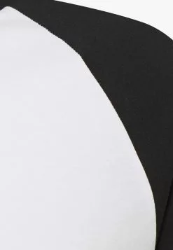 Pier One T-shirt Basic - Black -Pier One Sklep 8c421f58c49e4fa1b33a4f64aee1beb8