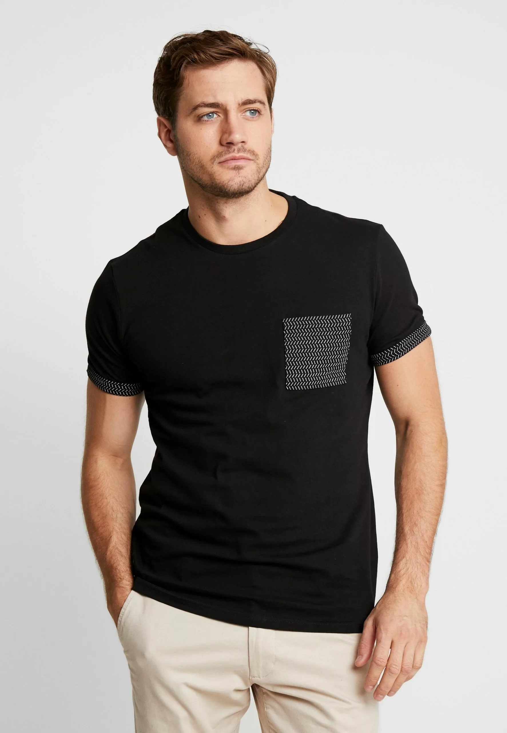 Pier One T-shirt Z Nadrukiem - Black 3 Pier One T-shirt Z Nadrukiem - Black