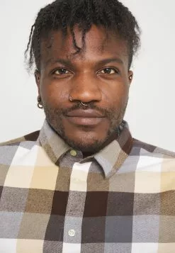 Pier One Koszula - Beige 19 Pier One Koszula - Beige -Pier One Sklep a3d36c648ceb4d2d9d01dd3457efed33