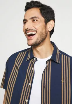 Pier One 5 PACK - T-shirt Basic - White/black/bordeaux -Pier One Sklep ad1e5f105df94e638daafdd57d29d49c