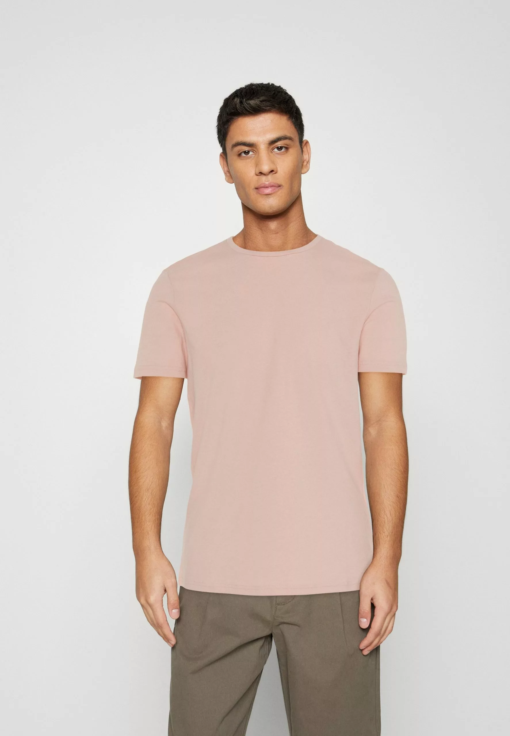 Pier One 7 PACK - T-shirt Basic - Red/silver/royal Blue 11 Pier One 7 PACK - T-shirt Basic - Red/silver/royal Blue - obrazek 9