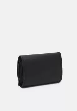 Pier One UNISEX - Kosmetyczka - Black