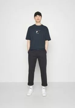 Pier One SENSE TEE - T-shirt Z Nadrukiem - Dark Blue -Pier One Sklep b2a3544ffb594b74b28b495d62cbce60