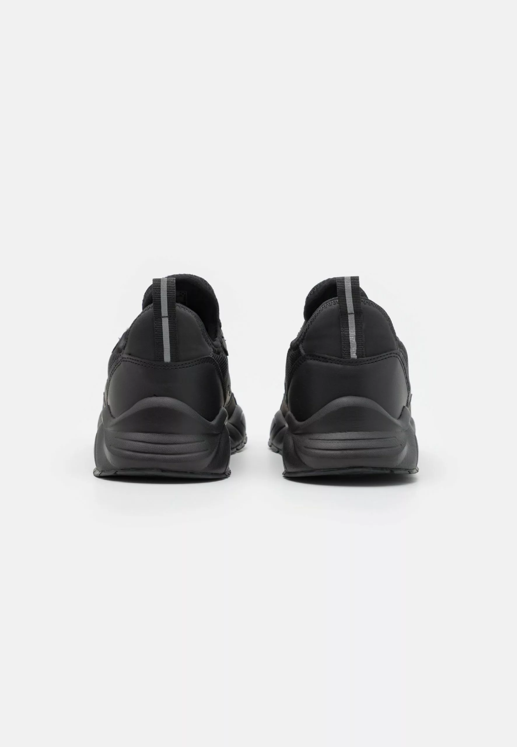 Pier One UNISEX - Sneakersy Niskie - Black 5 Pier One UNISEX - Sneakersy Niskie - Black - obrazek 3