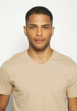 Pier One 3 PACK - T-shirt Basic - Khaki/tan/dark Blue -Pier One Sklep bbffca6578f845cdab35cb6a6e69d608