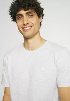 Pier One 5 PACK - T-shirt Basic - Light Grey - 101_white - 001_green - 602 -Pier One Sklep bfc88b4fb0af436ea6df397e7b3e9a49