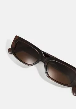 Pier One UNISEX - Okulary Przeciwsłoneczne - Brown 9 Pier One UNISEX - Okulary Przeciwsłoneczne - Brown -Pier One Sklep c68ddc057a9c4103956e237be888401e