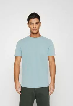 Pier One 7 PACK - T-shirt Basic - Red/silver/royal Blue 18 Pier One 7 PACK - T-shirt Basic - Red/silver/royal Blue -Pier One Sklep c72a2b311f4d45699986054495042c6a