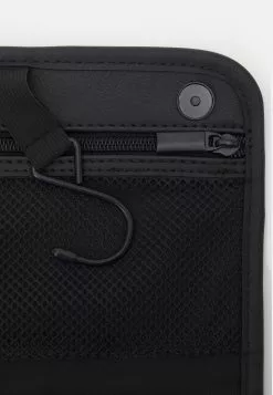 Pier One UNISEX - Kosmetyczka - Black -Pier One Sklep c7addbd3735e449b8900c642b6503c2b