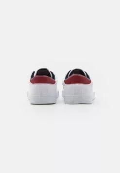 Pier One UNISEX - Sneakersy Niskie - White 10 Pier One UNISEX - Sneakersy Niskie - White -Pier One Sklep cab7d90887654d58a324c9113a7d4e09