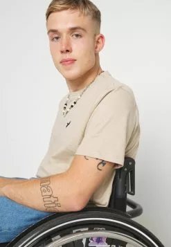 Pier One T-shirt Basic - Beige -Pier One Sklep d8948c5f88b844e3bff45ce89fc5551d