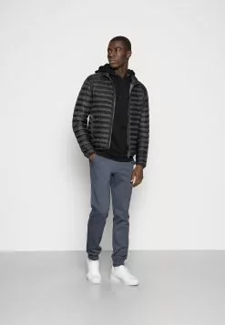 Pier One Bluza Z Kapturem - Black -Pier One Sklep e290b6cacc70486aa1c61cf586508e18