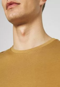 Pier One 5 PACK - T-shirt Basic - Brown/white/black 17 Pier One 5 PACK - T-shirt Basic - Brown/white/black -Pier One Sklep e6d788f84bb349b1a0ea875ccf85985b