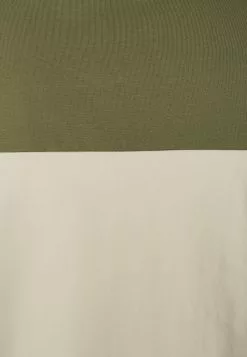 Pier One T-shirt Z Nadrukiem - Khaki/off-white -Pier One Sklep e83e9956ee1a4aabbba823f7c40143d9