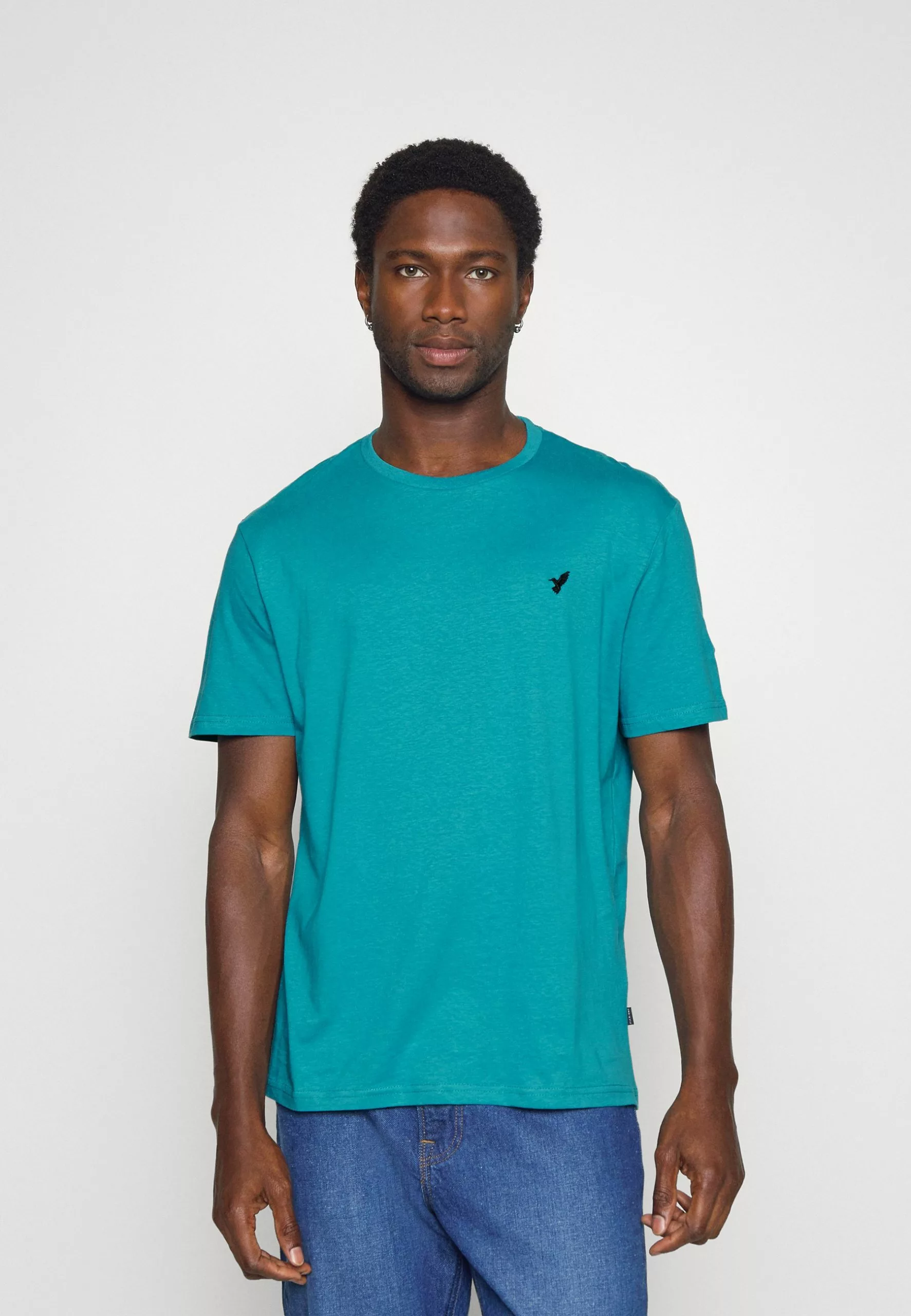 Pier One 5 PACK - T-shirt Basic - White/blue/stone 7 Pier One 5 PACK - T-shirt Basic - White/blue/stone - obrazek 5