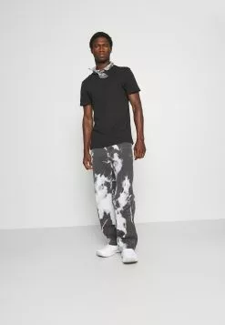 Pier One 3 PACK - T-shirt Basic - Black/mottled Dark Grey/bordeaux