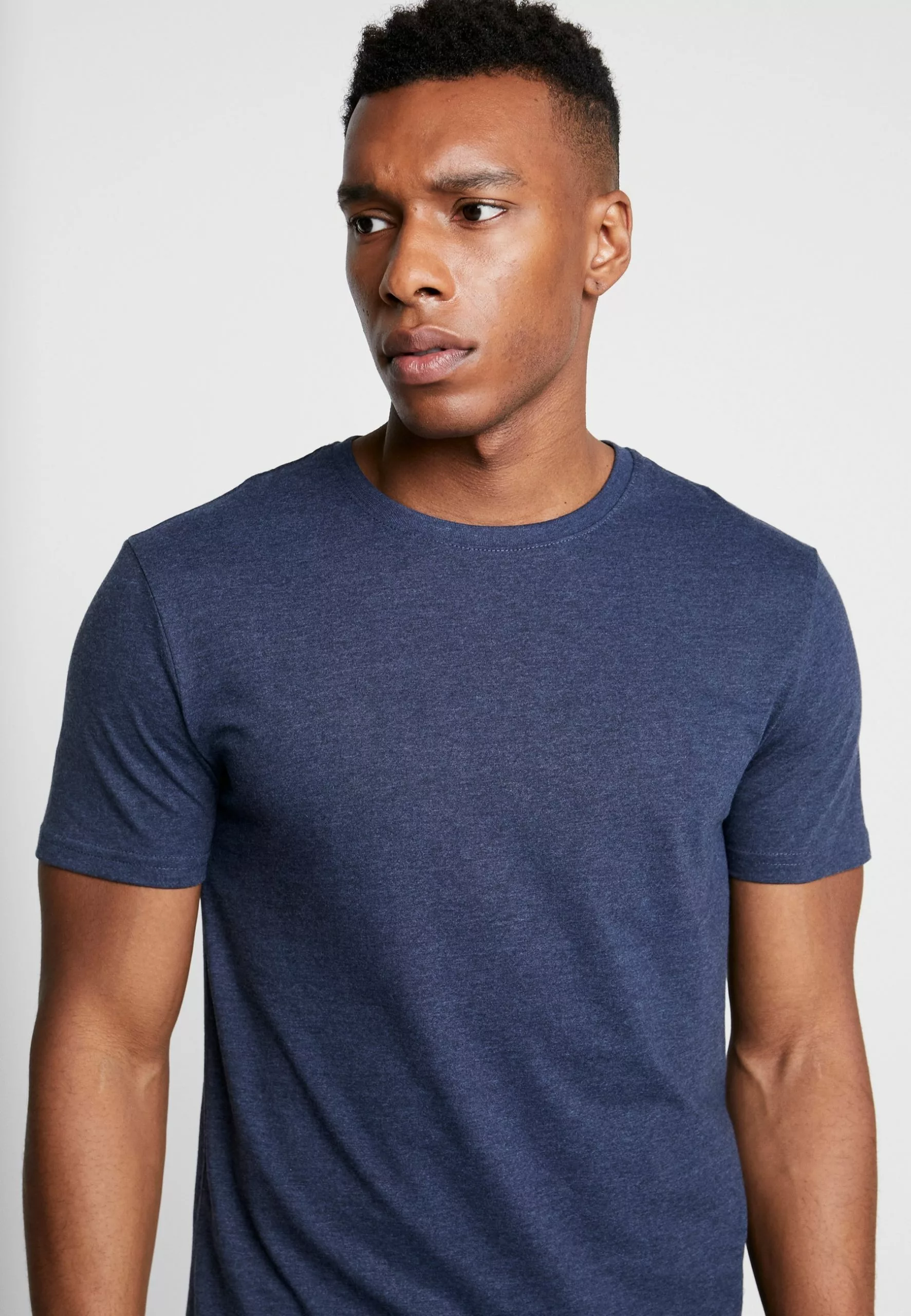 Pier One 5 PACK - T-shirt Basic - Mottled Bordeaux/white 9 Pier One 5 PACK - T-shirt Basic - Mottled Bordeaux/white - obrazek 7