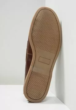 Pier One Buty żeglarskie - Brown -Pier One Sklep f153a9101b98405fae9ff584df8cf17e